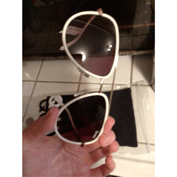 New ! RARE Quay All In mini white and brown aviator main image 3